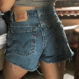 VINTAGE LEVIS JEAN SHORTS